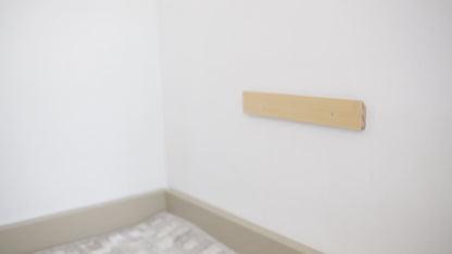 Tek Çekmeceli İskandinav Meşe Yüzen Komodin, Ahşap Saplı Duvara Monte Komodin