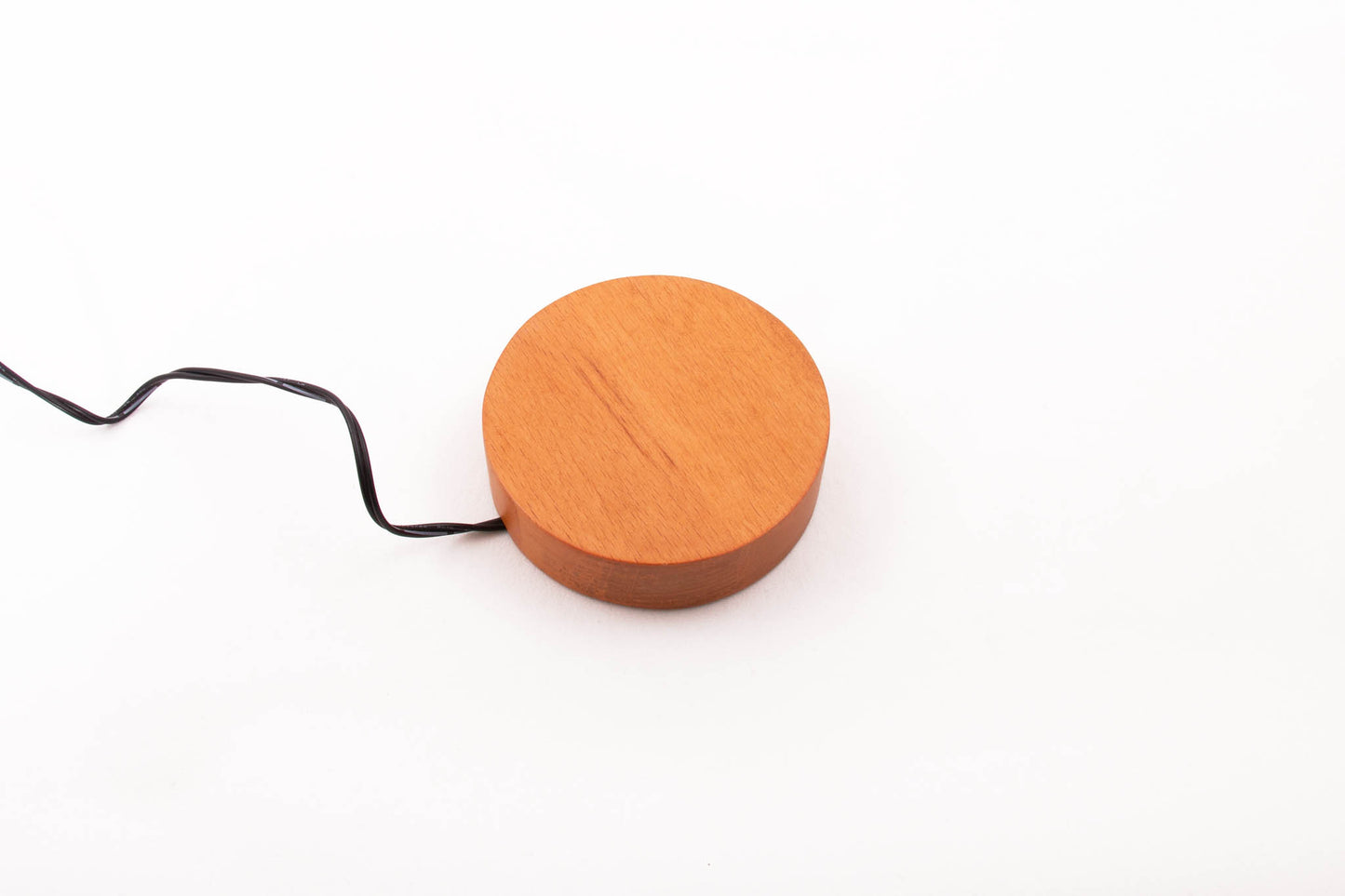 Ahşap Kablosuz Qi Şarj Cihazı