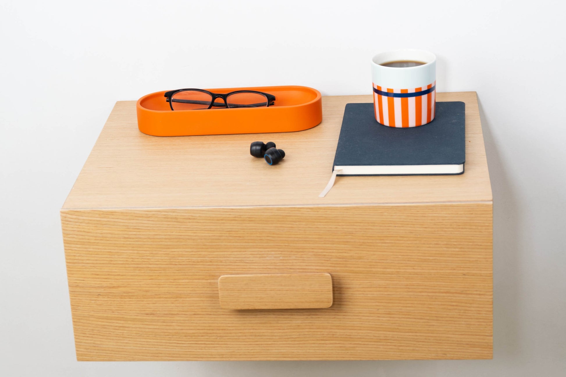 Scandinavian Oak Floating Bedside Table with One Drawer, Wall Mounted Nighstand with Wooden Handle
