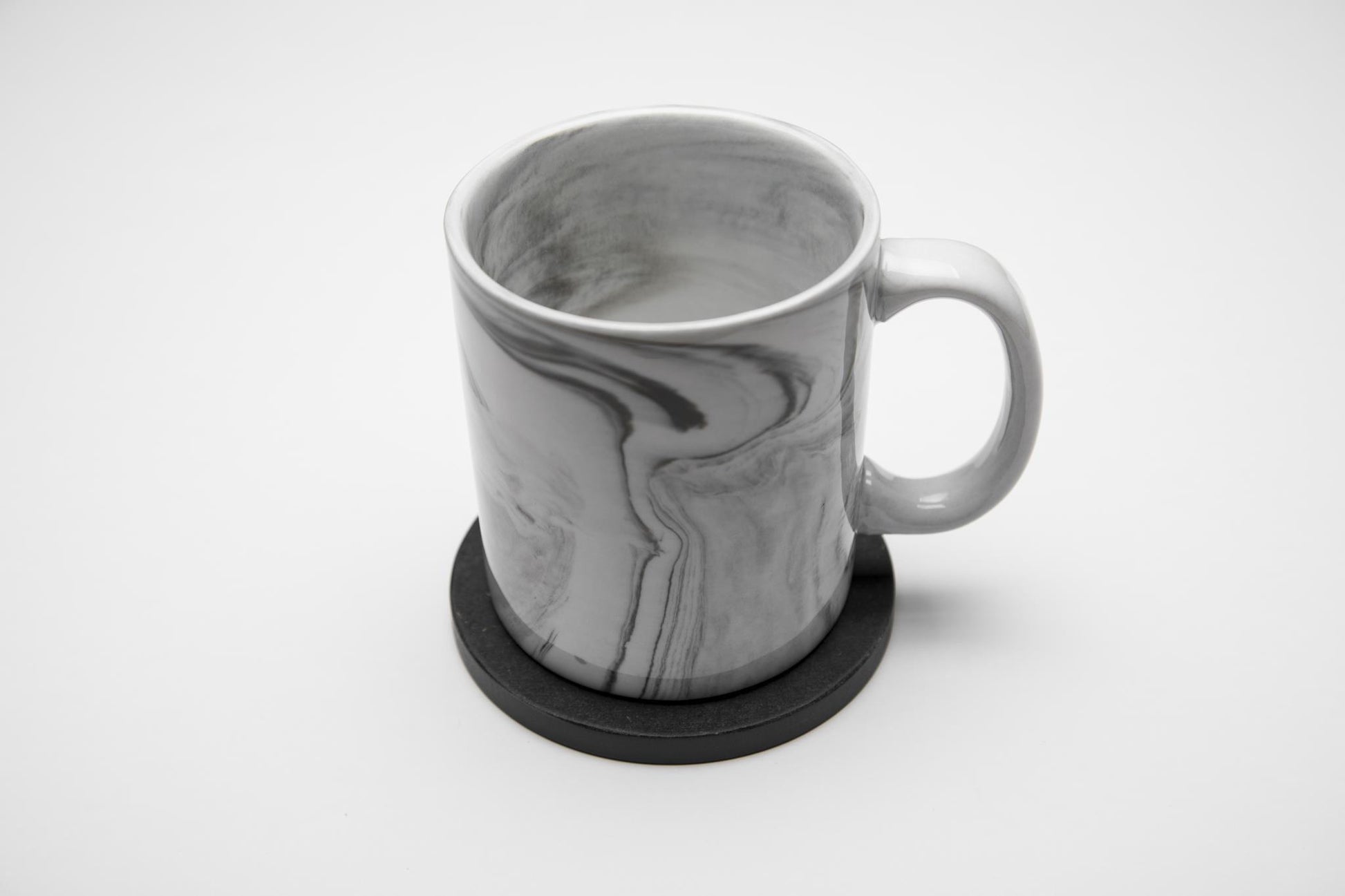 Iulia Black Round Wood Coaster With Cork Rubber Bottom Set Black Coasters Round Iulia