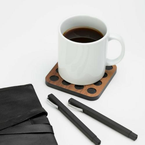 Iulia Walnut With Black Circles Wood Coaster Set Black And Walnut Circles Coasters Iulia